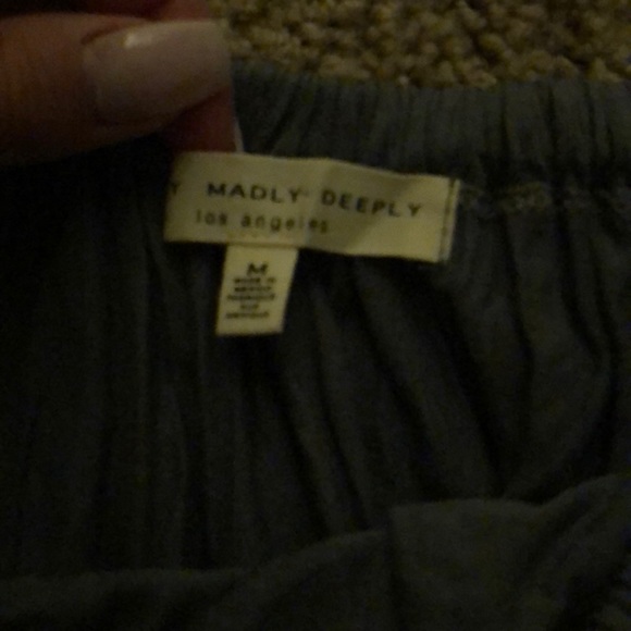 Truly Madly Deeply off the shoulder top - Picture 4 of 4